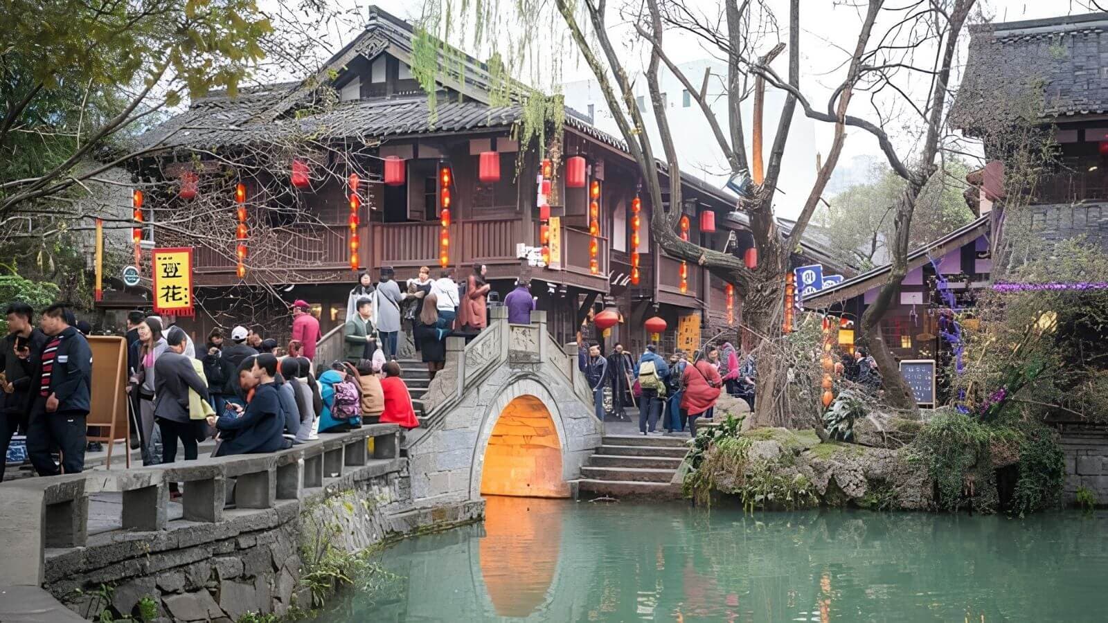 Phố cổ Cẩm Lý