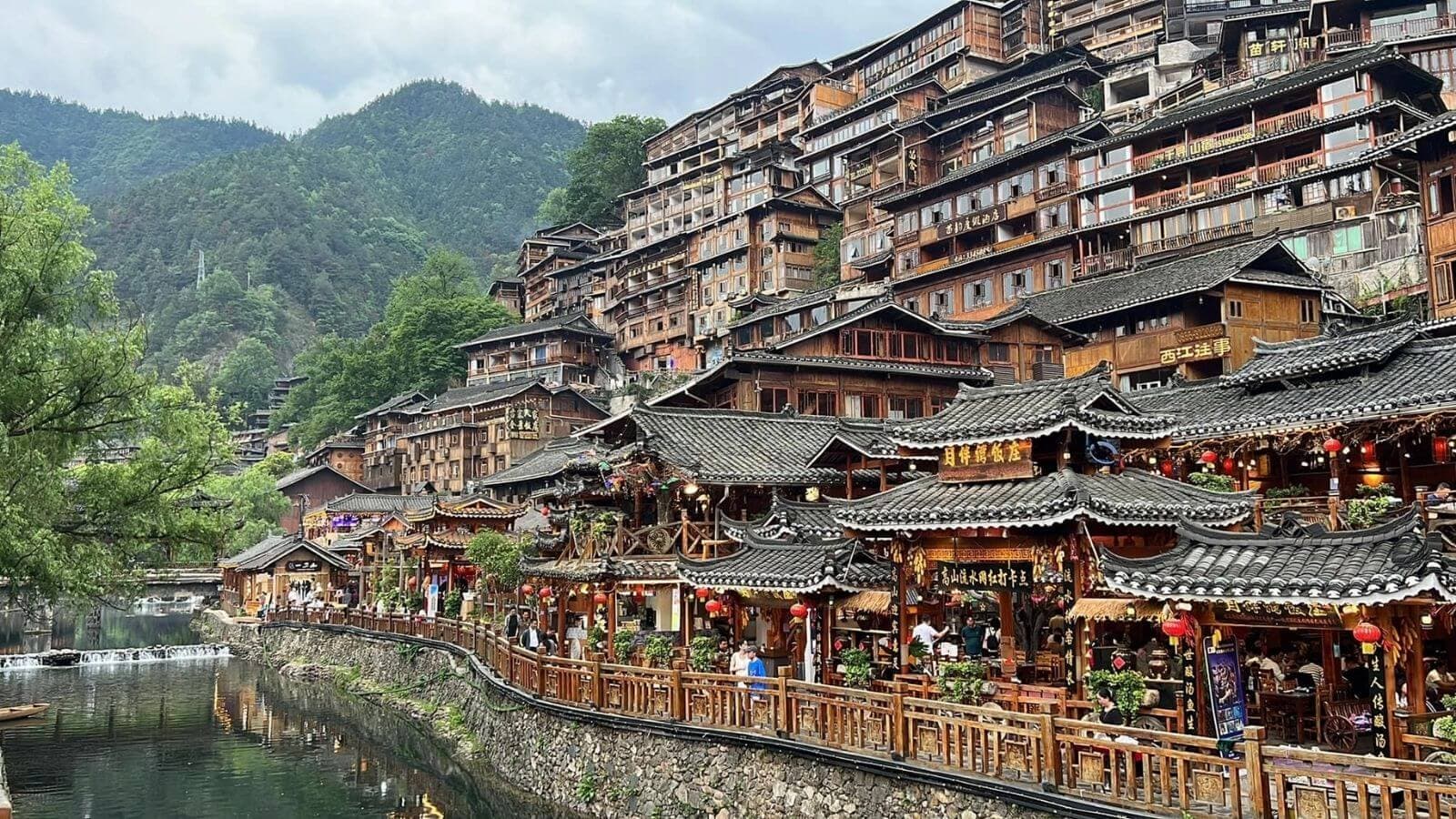 Tour Trung Quốc 5 Ngày 5 Đêm: Trung Quốc (Quý Dương - Hưng Nghĩa - Bàn Châu - Tây Giang) - ảnh 6