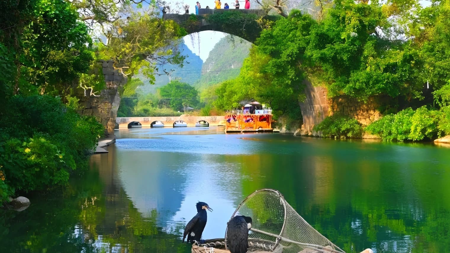 Nhóm bạn