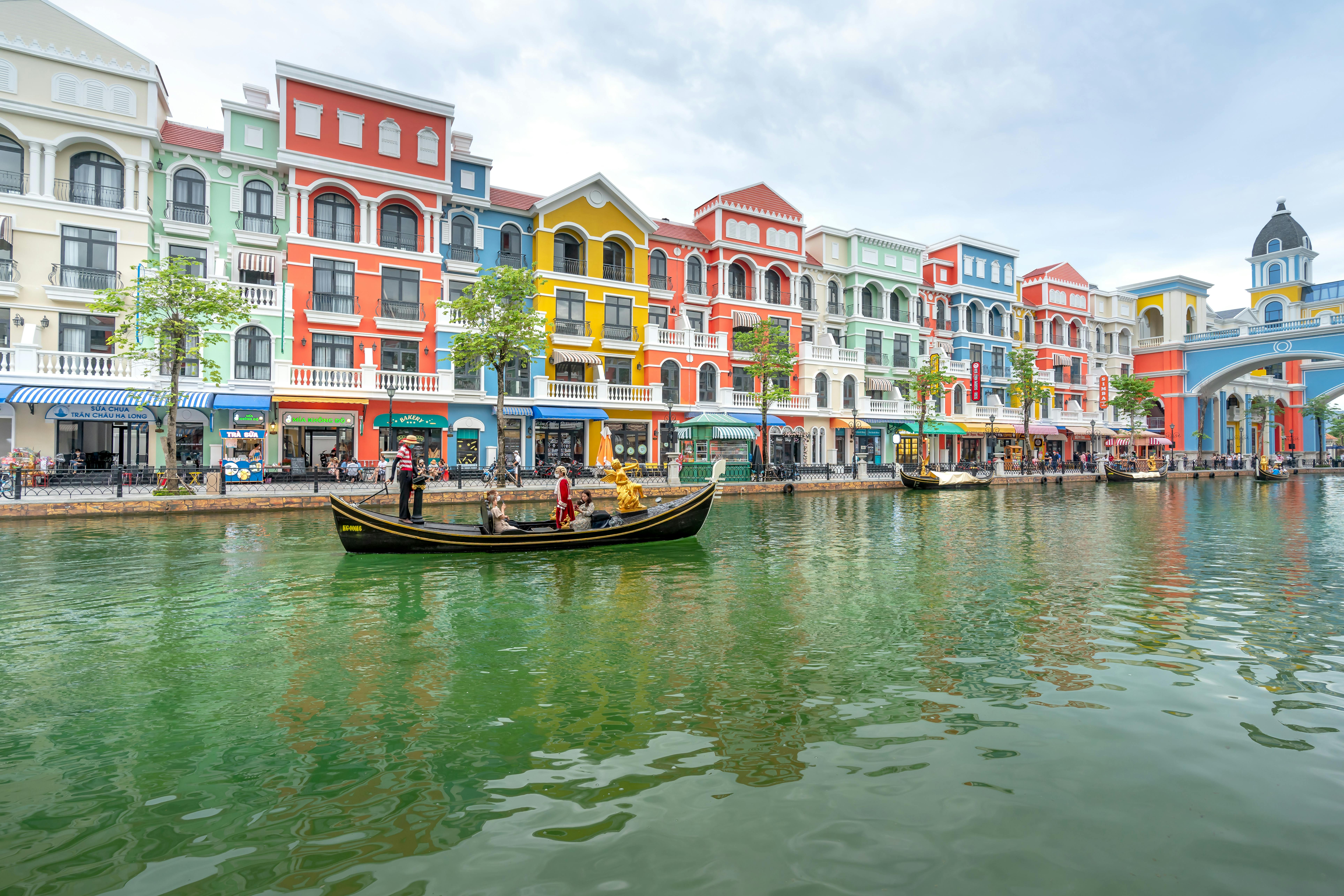 Vietnam Pre Wedding Photoshoot Package 4D3N Da Nang – Hoi An - Phu Quoc